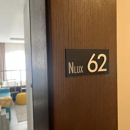 Milmari Golden N Lux 62 *