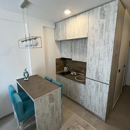 Milmari Golden N Lux 62 *