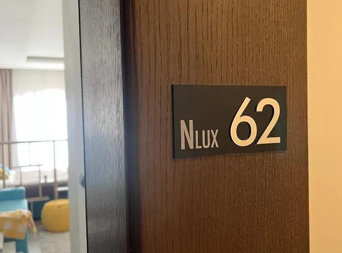 Milmari Golden N Lux 62 *