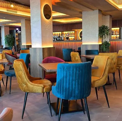 Milmari Golden N Lux 62 *